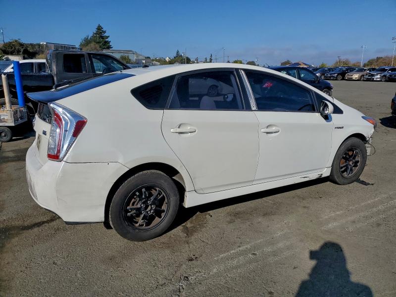 Photo 3 from auction – 2014 TOYOTA PRIUS with VIN JTDKN3DU8E1777035
