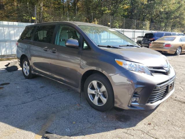 Photo 4 from auction – 2019 TOYOTA SIENNA with VIN 5TDZZ3DC2KS989647