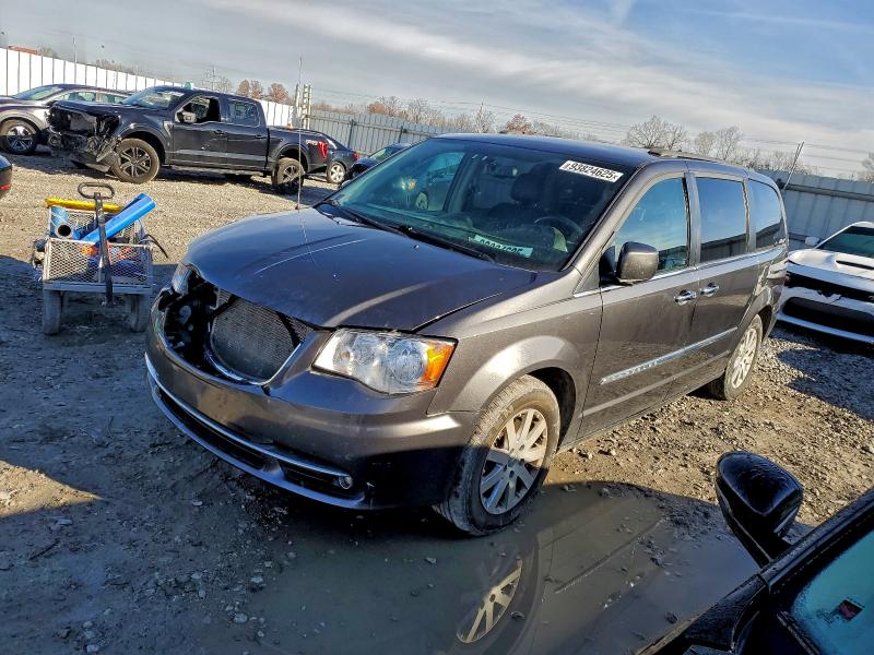 CHRYSLER TOWN & COU 2016 with VIN 2C4RC1BG0GR149667 - Photo from auction