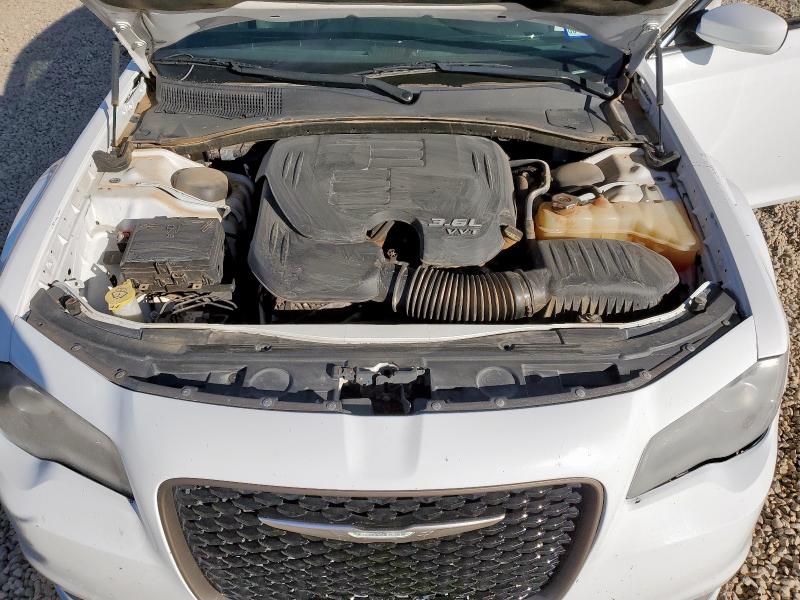 Photo 11 from auction – 2016 CHRYSLER 300 S with VIN 2C3CCAGG5GH262135