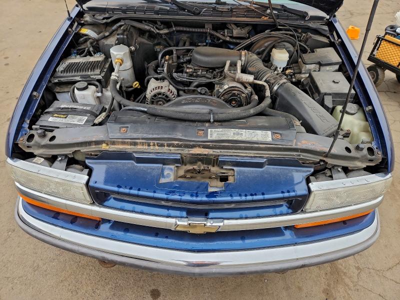 Photo 12 from auction – 2000 CHEVROLET BLAZER with VIN 1GNDT13WXY2191514