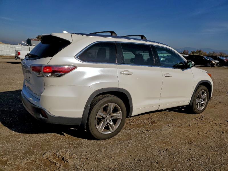 Photo 3 from auction – 2014 TOYOTA HIGHLANDER with VIN 5TDDKRFH6ES064576