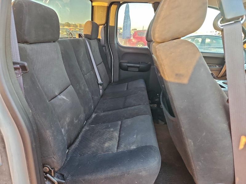 Photo 10 from auction – 2011 CHEVROLET SILVERADO with VIN 1GCRKREA5BZ280858