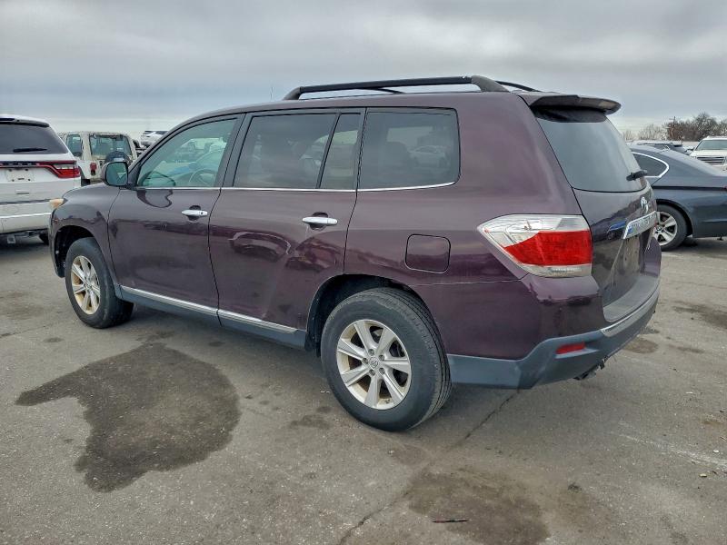 Photo 2 from auction – 2011 TOYOTA HIGHLANDER with VIN 5TDBK3EH7BS053961