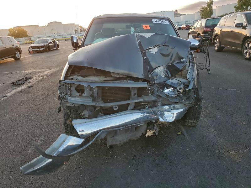 Photo 5 from auction – 2002 FORD F150 with VIN 1FTRX17W32NA61609