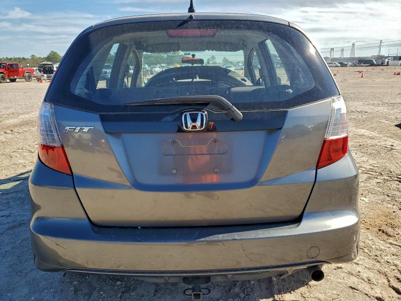 Photo 6 from auction – 2013 HONDA FIT with VIN JHMGE8H33DC081706