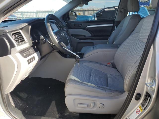 Foto 7 de la subasta – 2017 TOYOTA HIGHLANDER con VIN 5TDBZRFH5HS382311