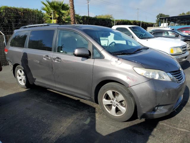 Photo 4 from auction – 2013 TOYOTA SIENNA LE with VIN 5TDKK3DC9DS311583