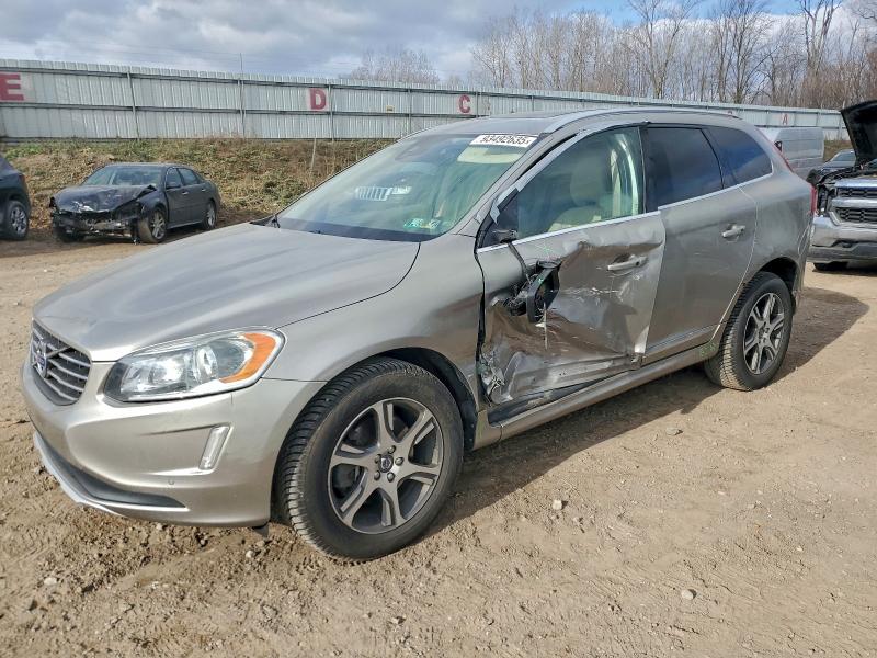 VOLVO XC60 T6 PR 2015 with VIN YV4902RK2F2737699 - Photo from auction