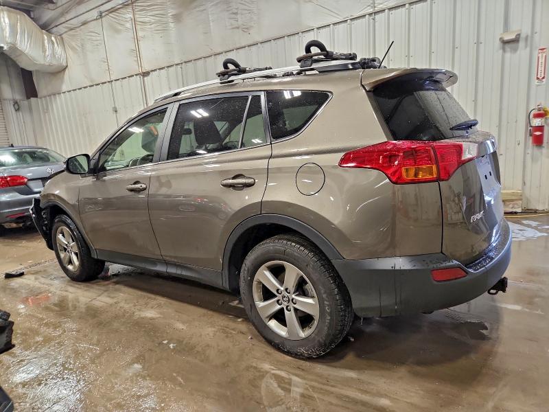 Photo 2 from auction – 2015 TOYOTA RAV4 XLE with VIN JTMRFREV2FD137876