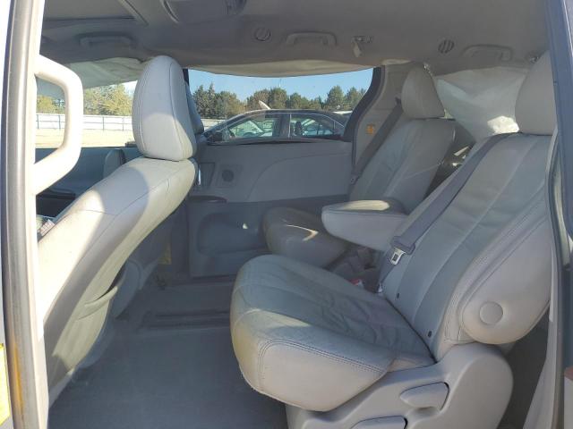 Photo 11 from auction – 2011 TOYOTA SIENNA XLE with VIN 5TDYK3DC6BS105970
