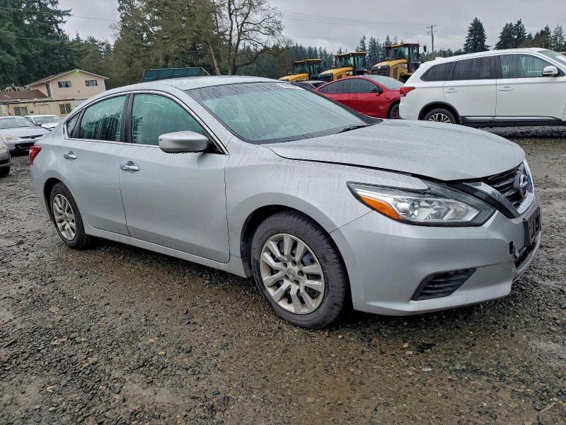 Photo 4 from auction – 2017 NISSAN ALTIMA 2.5 with VIN 1N4AL3AP1HN354140