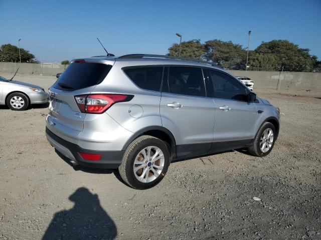 Photo 3 from auction – 2017 FORD ESCAPE with VIN 1FMCU0GD8HUC12199