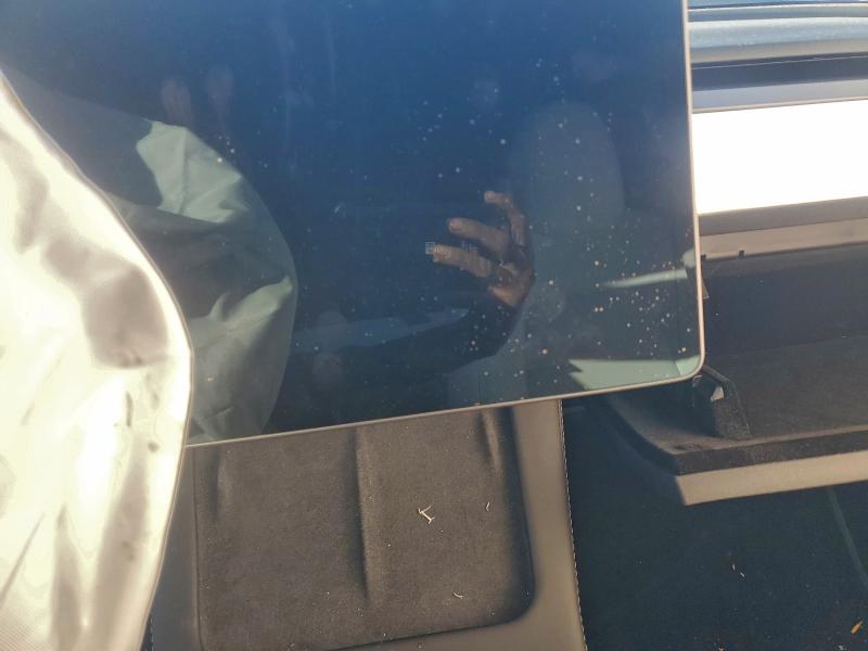 Photo 9 from auction – 2023 TESLA MODEL Y with VIN 7SAYGDEE5PF685167