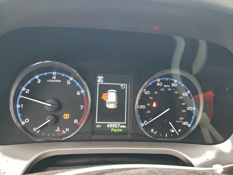 Photo 9 from auction – 2016 TOYOTA RAV4 LIMIT with VIN JTMDFREV1GJ055764