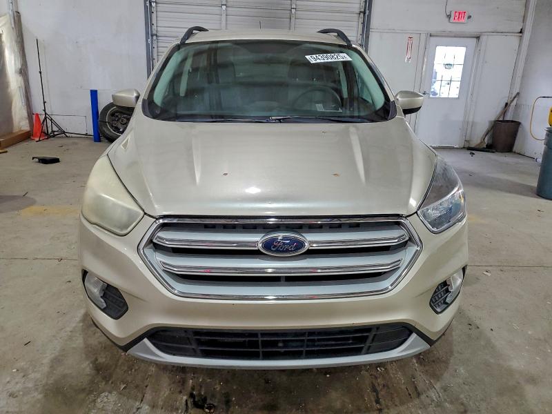 Photo 5 from auction – 2018 FORD ESCAPE SE with VIN 1FMCU9GD2JUB40281
