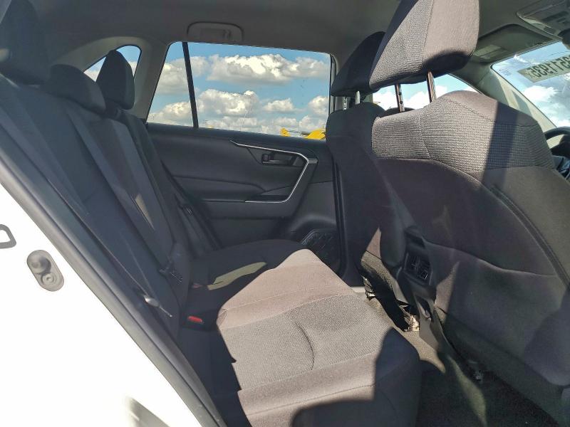 Photo 11 from auction – 2023 TOYOTA RAV4 LE with VIN 2T3F1RFVXPC359054