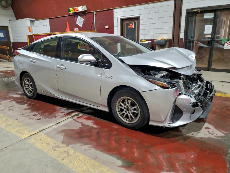 Photo 4 from auction – 2017 TOYOTA PRIUS PRIM with VIN JTDKARFP6H3053035