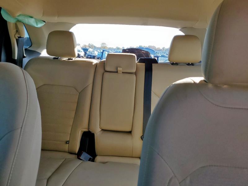 Photo 10 from auction – 2016 FORD EDGE SEL with VIN 2FMPK4J95GBC14239