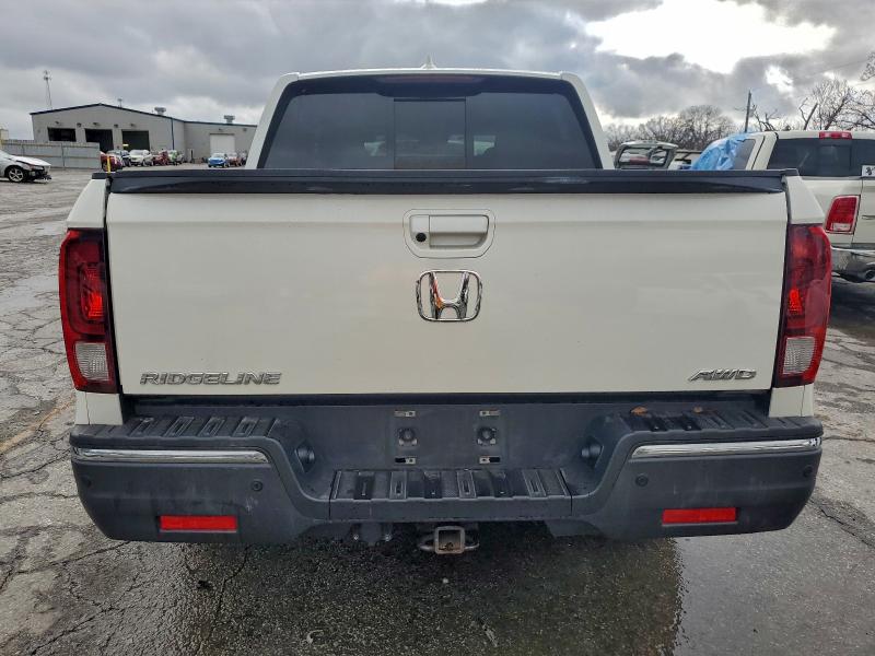 Photo 6 from auction – 2018 HONDA RIDGELINE with VIN 5FPYK3F78JB004990