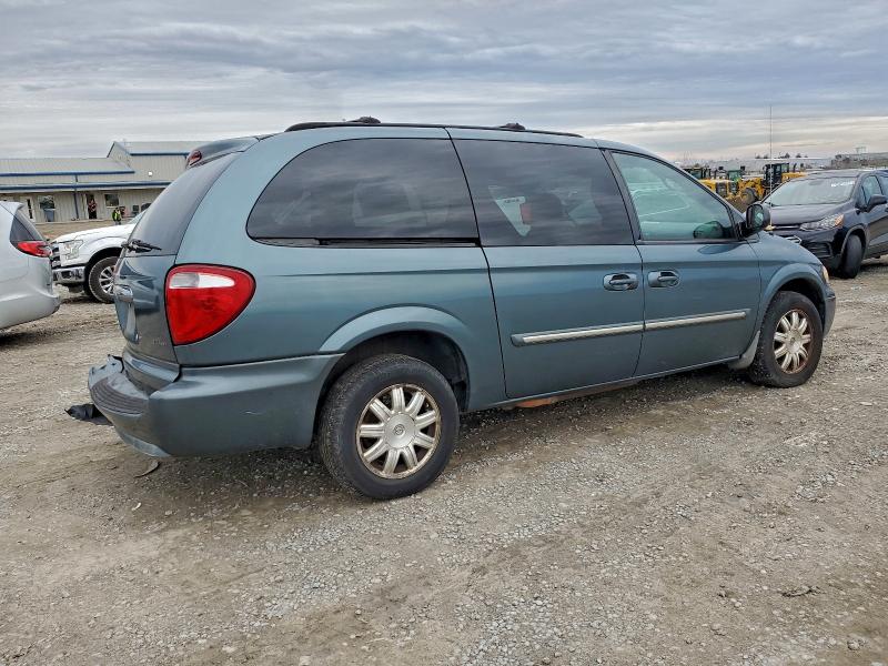 Photo 3 from auction – 2006 CHRYSLER TOWN & COU with VIN 2A4GP54L56R771638