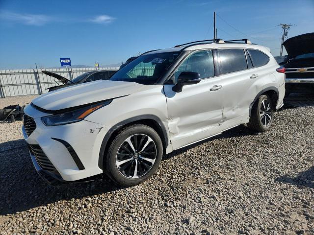 TOYOTA HIGHLANDER 2021 with VIN 5TDLZRBH1MS104252 - Photo from auction