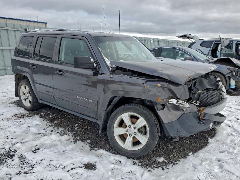 Photo 4 from auction – 2017 JEEP PATRIOT with VIN 1C4NJRAB5HD136068