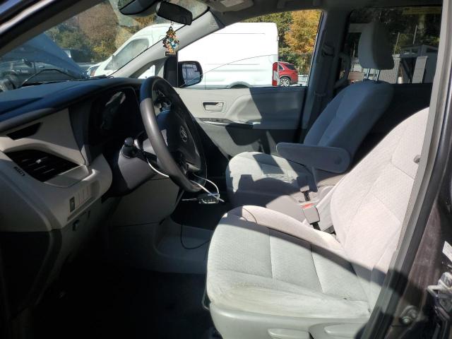 Photo 7 from auction – 2019 TOYOTA SIENNA with VIN 5TDZZ3DC2KS989647
