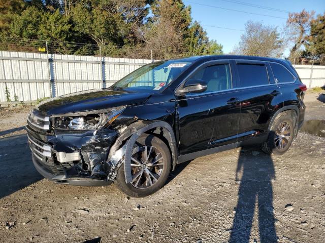 TOYOTA HIGHLANDER 2019 with VIN 5TDBZRFH0KS975369 - Photo from auction