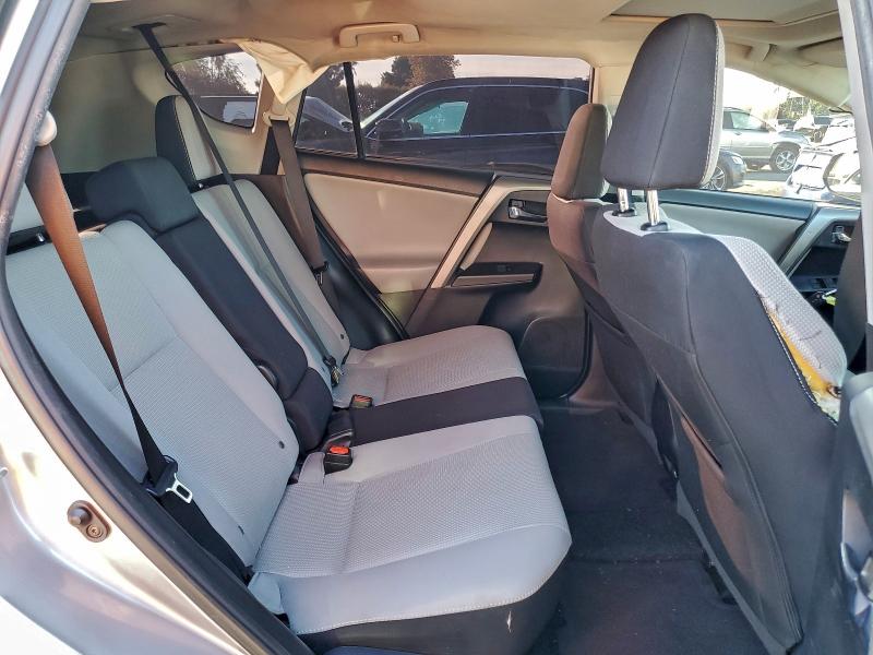 Photo 11 from auction – 2017 TOYOTA RAV4 XLE with VIN 2T3WFREV7HW350198