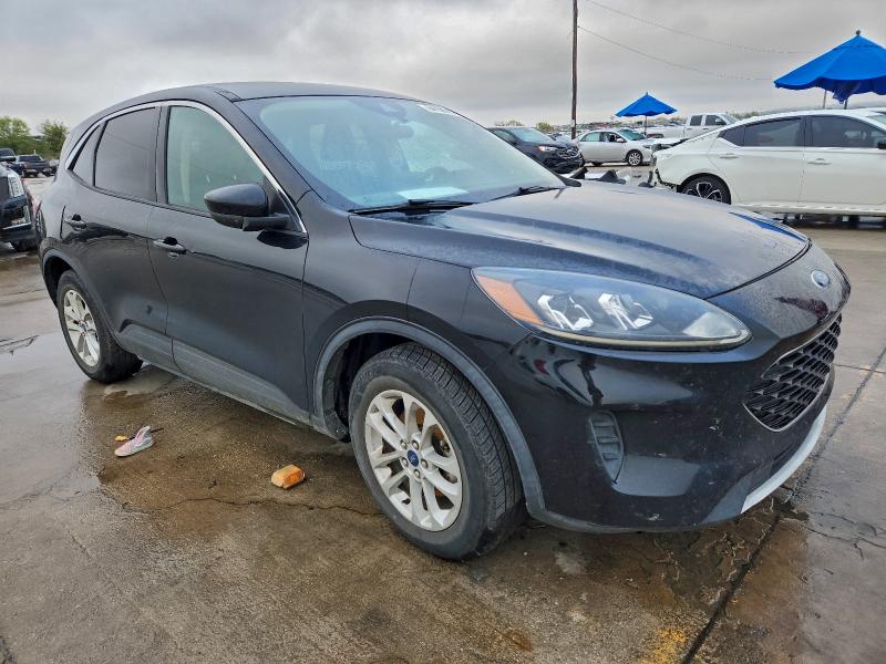 Photo 4 from auction – 2020 FORD ESCAPE SE with VIN 1FMCU0G68LUA54277