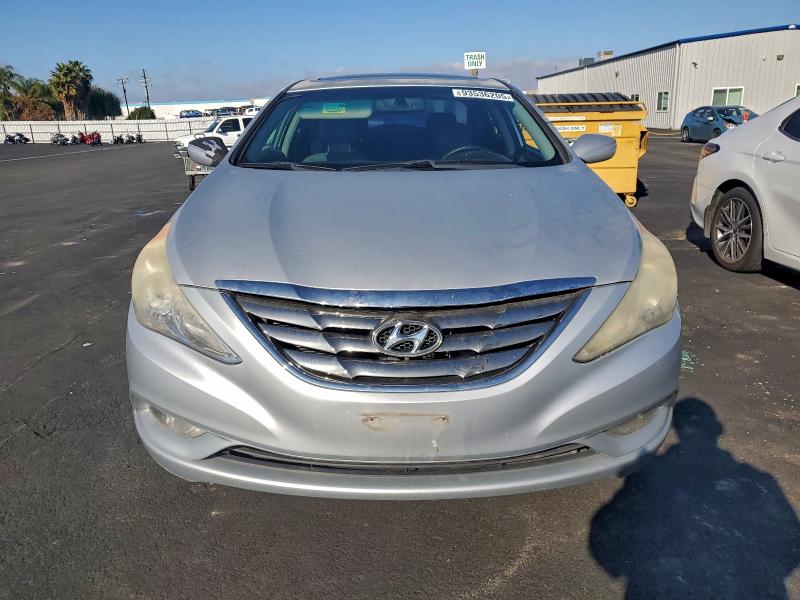 Photo 5 from auction – 2011 HYUNDAI SONATA SE with VIN 5NPEC4ABXBH196135