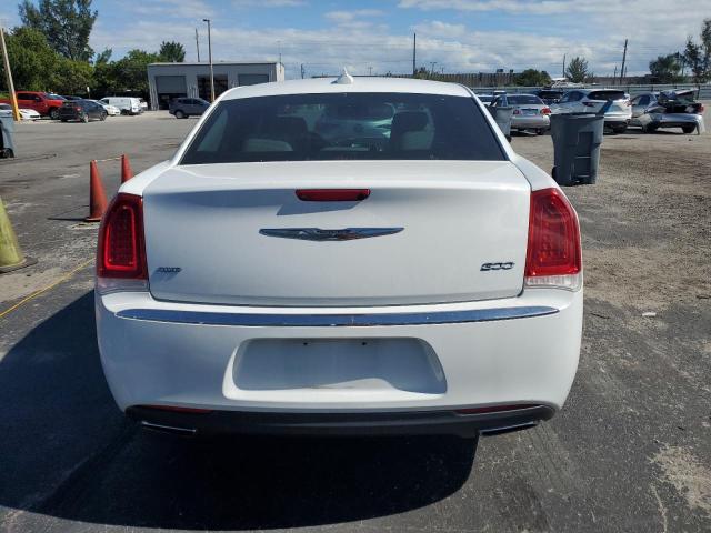 Photo 6 from auction – 2018 CHRYSLER 300 LIMITE with VIN 2C3CCAKG8JH137726