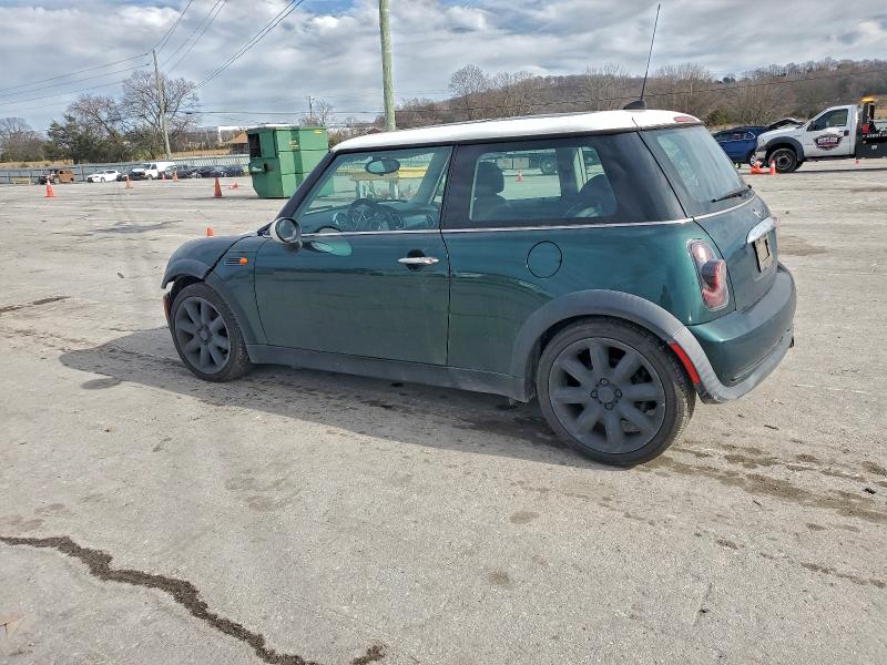 Photo 2 from auction – 2005 MINI COOPER with VIN WMWRC33425TC58749