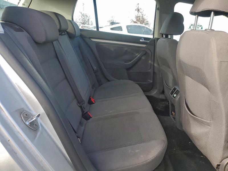 Photo 10 from auction – 2009 VOLKSWAGEN RABBIT with VIN WVWDA71K89W030686
