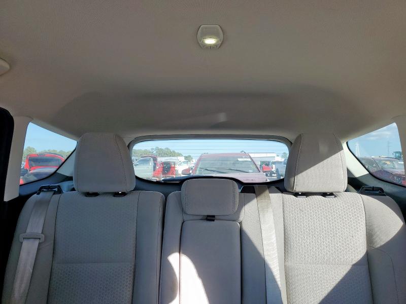 Photo 10 from auction – 2017 FORD ESCAPE SE with VIN 1FMCU0GD1HUA22597