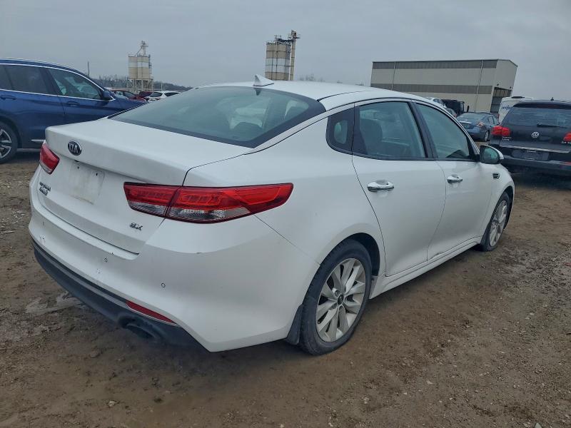 Photo 3 from auction – 2018 KIA OPTIMA EX with VIN 5XXGU4L38JG196916