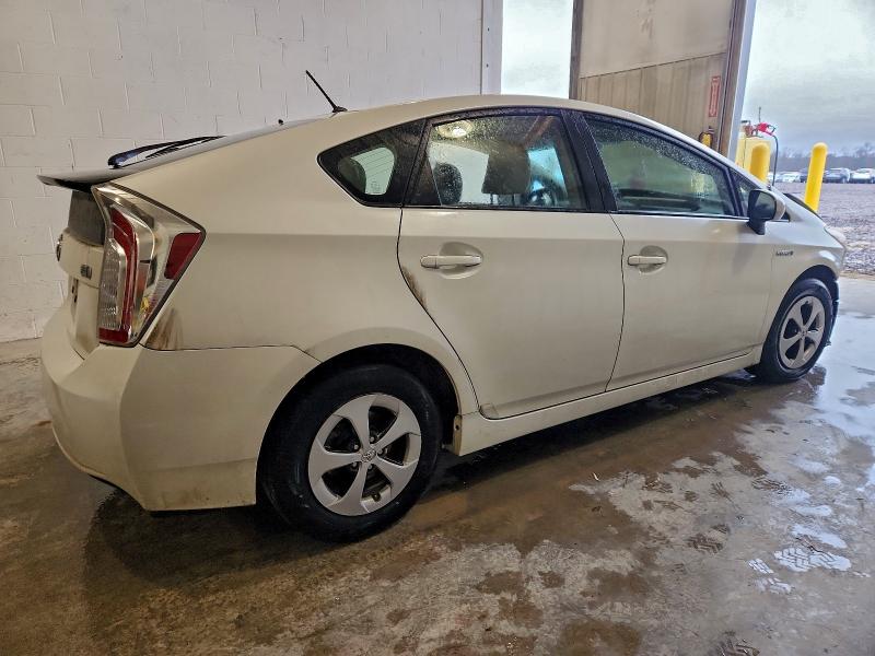 Photo 3 from auction – 2013 TOYOTA PRIUS with VIN JTDKN3DU3D5607415