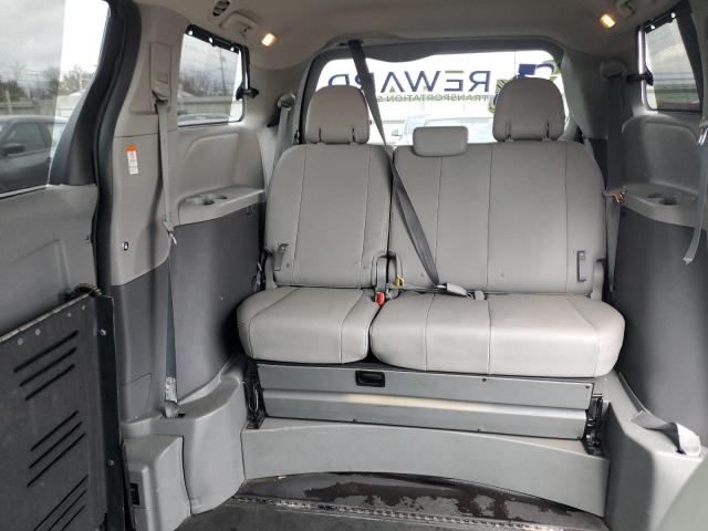 Photo 10 from auction – 2017 TOYOTA SIENNA MINI PASS VAN with VIN 5TDYZ3DC3HS870946