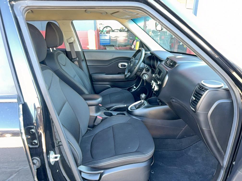 Photo 5 from auction – 2016 KIA SOUL with VIN KNDJN2A20G7394666