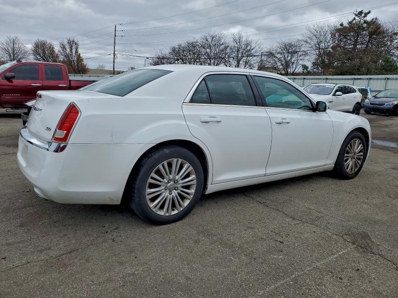 Photo 3 from auction – 2014 CHRYSLER 300 with VIN 2C3CCARG0EH321473