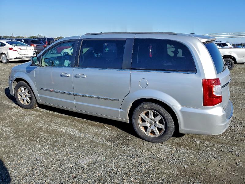 Photo 2 from auction – 2012 CHRYSLER TOWN & COU with VIN 2C4RC1BGXCR423449