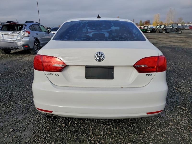Photo 6 from auction – 2014 VOLKSWAGEN JETTA with VIN 3VWLL7AJ4EM225544
