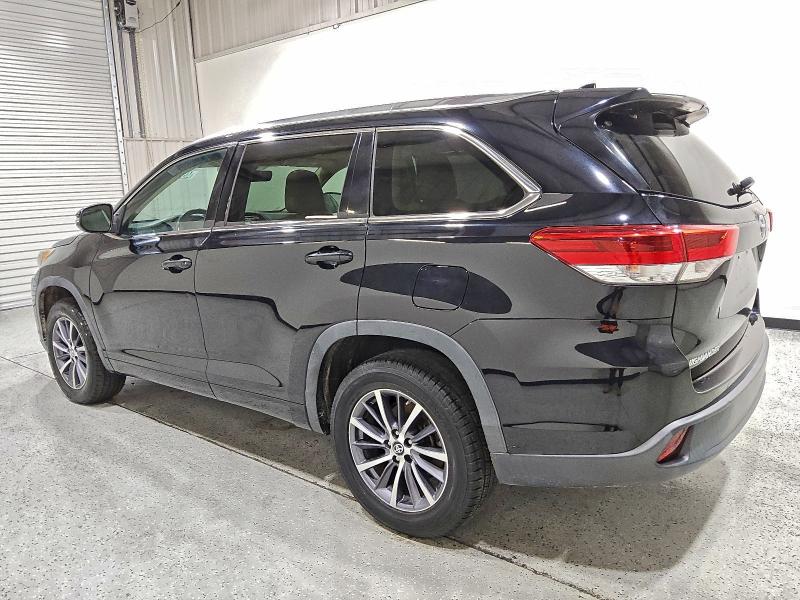 Photo 2 from auction – 2017 TOYOTA HIGHLANDER with VIN 5TDKZRFH4HS510392