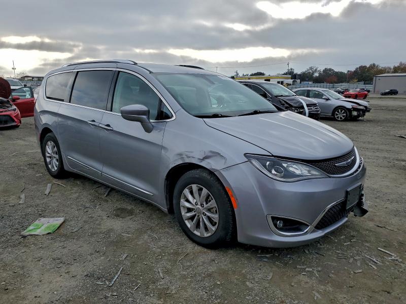 Photo 4 from auction – 2019 CHRYSLER PACIFICA T with VIN 2C4RC1BG2KR732413