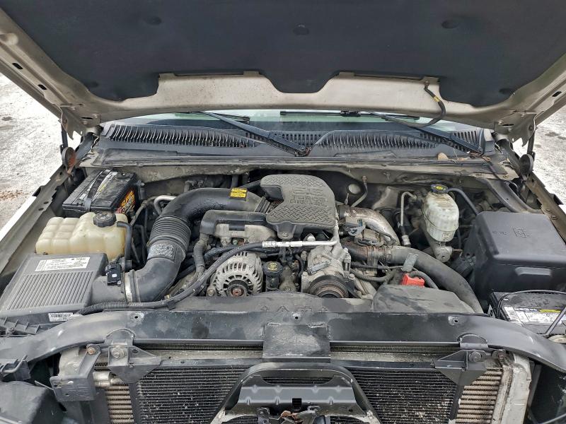Photo 11 from auction – 2005 CHEVROLET SILVERADO with VIN 1GCHK23235F819403