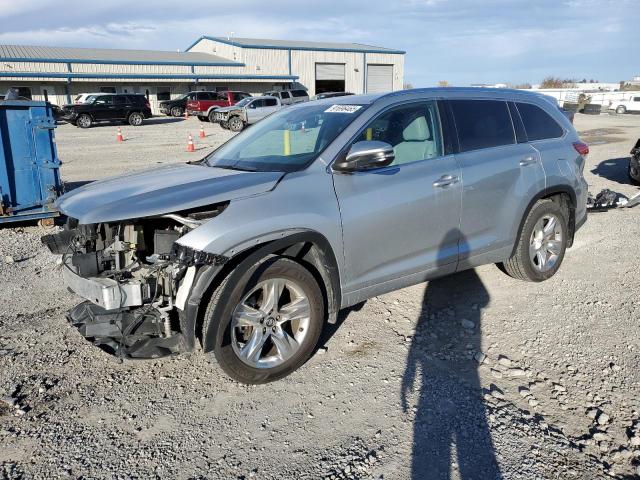TOYOTA HIGHLANDER 2017 with VIN 5TDDZRFH2HS412390 - Photo from auction