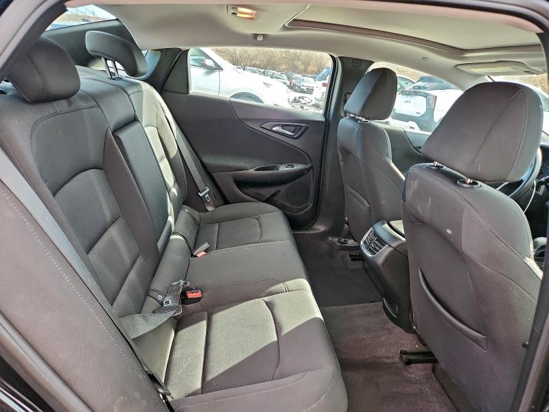 Photo 10 from auction – 2021 CHEVROLET MALIBU LT with VIN 1G1ZD5ST2MF025901