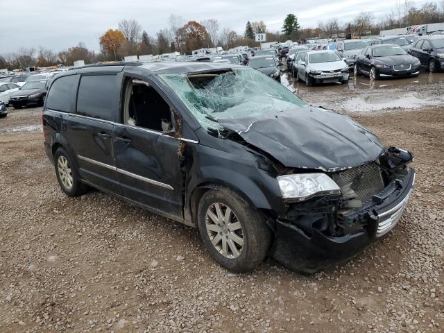 Photo 4 from auction – 2016 CHRYSLER TOWN & COU with VIN 2C4RC1BG0GR100937