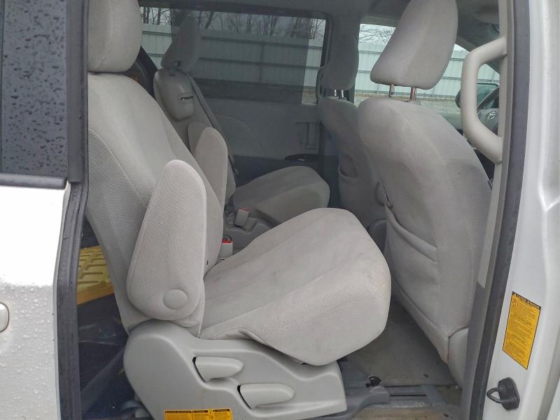 Photo 11 from auction – 2013 TOYOTA SIENNA with VIN 5TDKK3DC6DS343987